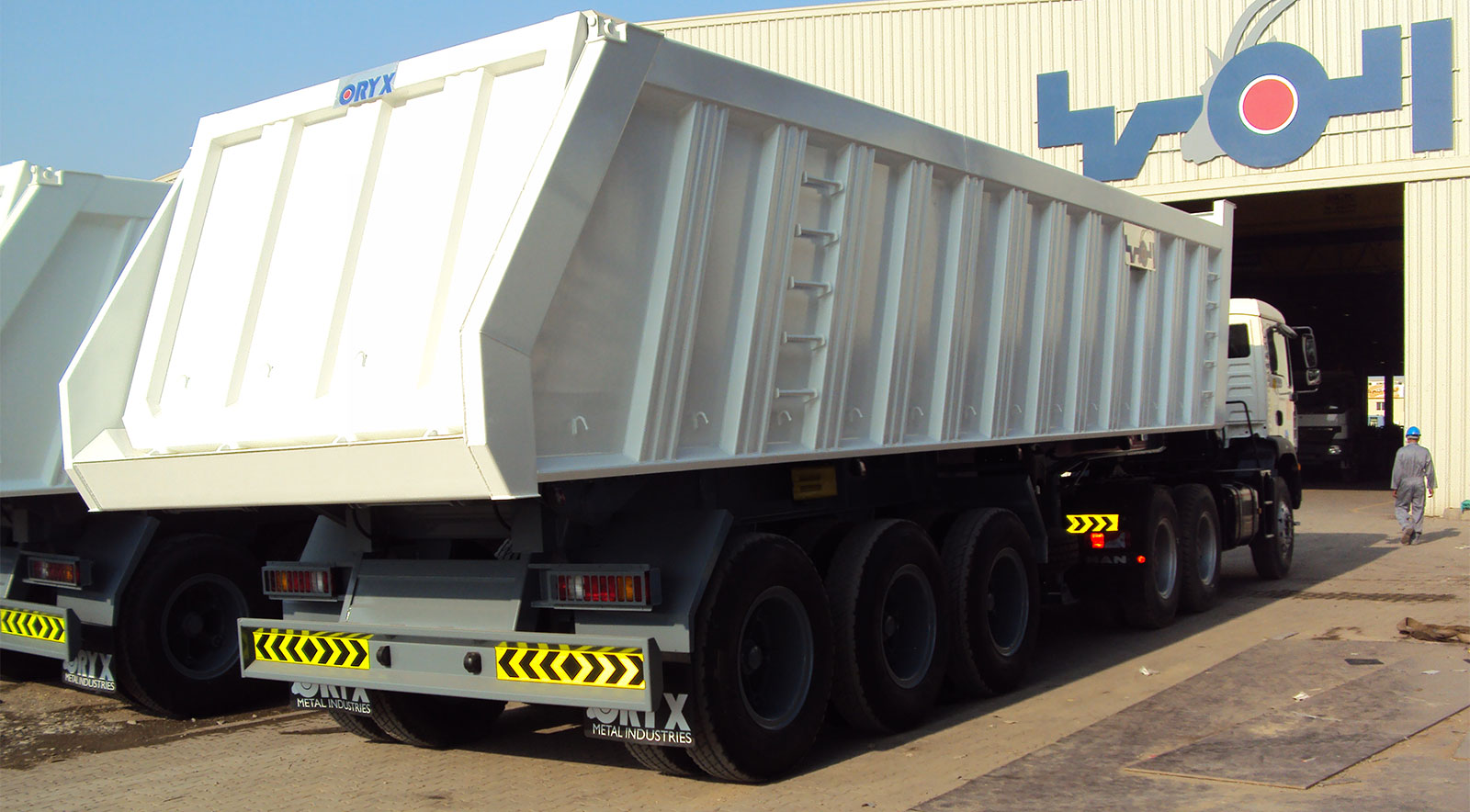 tipper-2